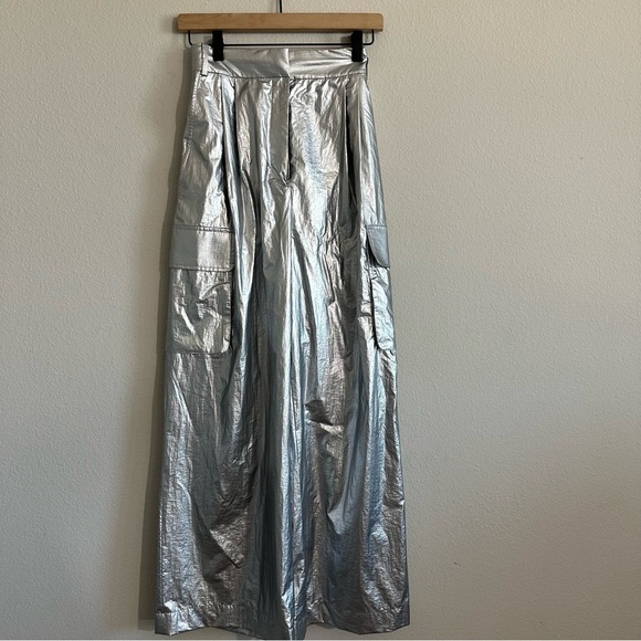 Tibi Wide Leg Pants
Metallic & Silver
Cropped with High-Rise - Picture 3 of 14